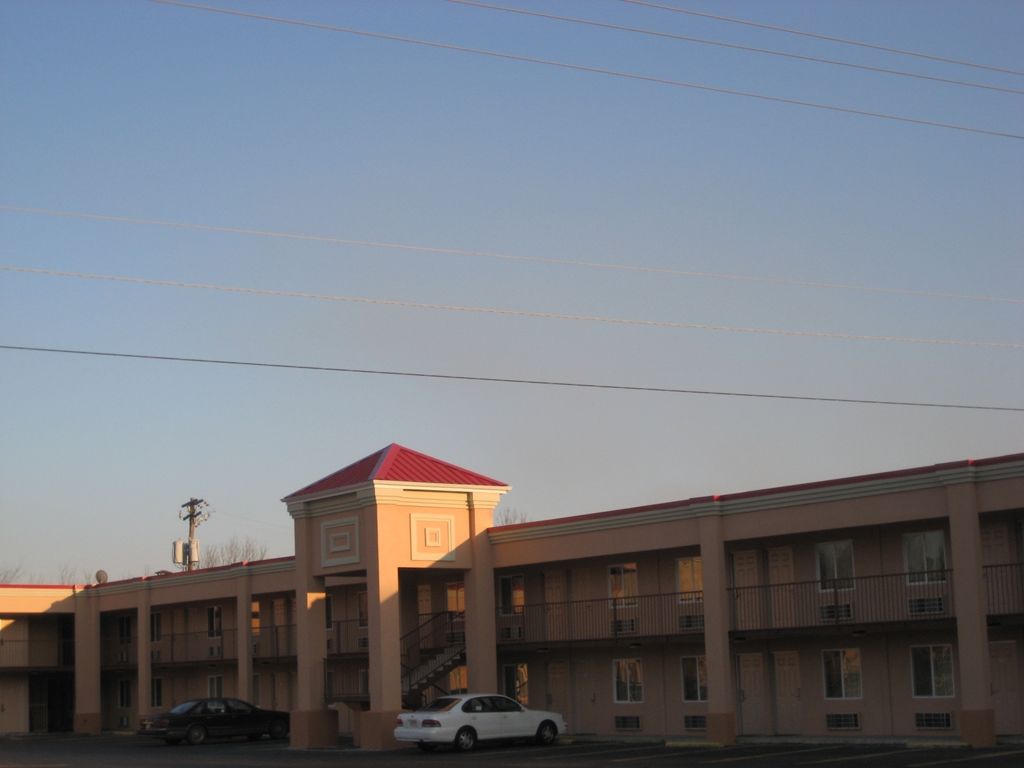 Sands Central Inn Hot Springs Exterior photo